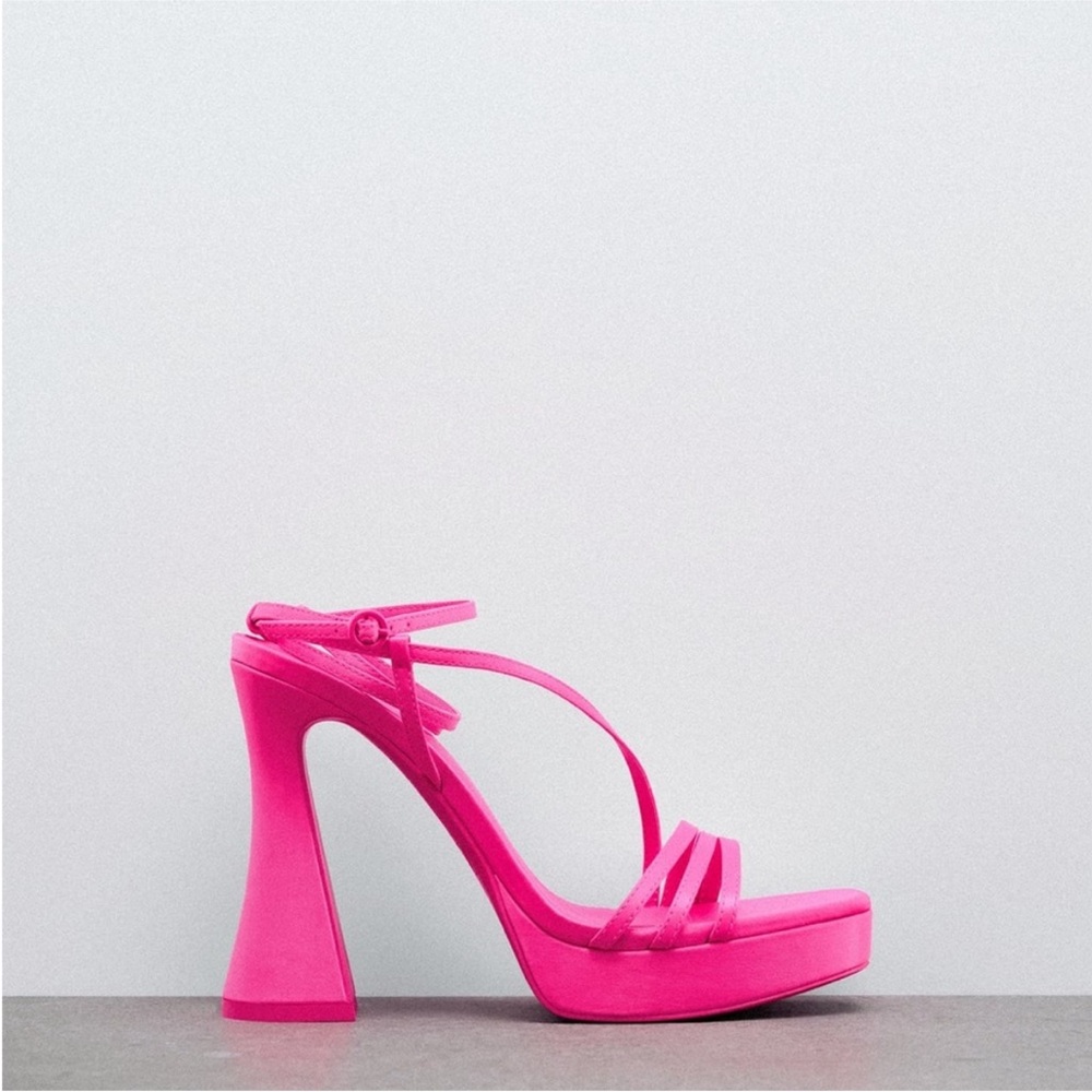 Vibrant Pink Platform Heels with Chunky Retro Design